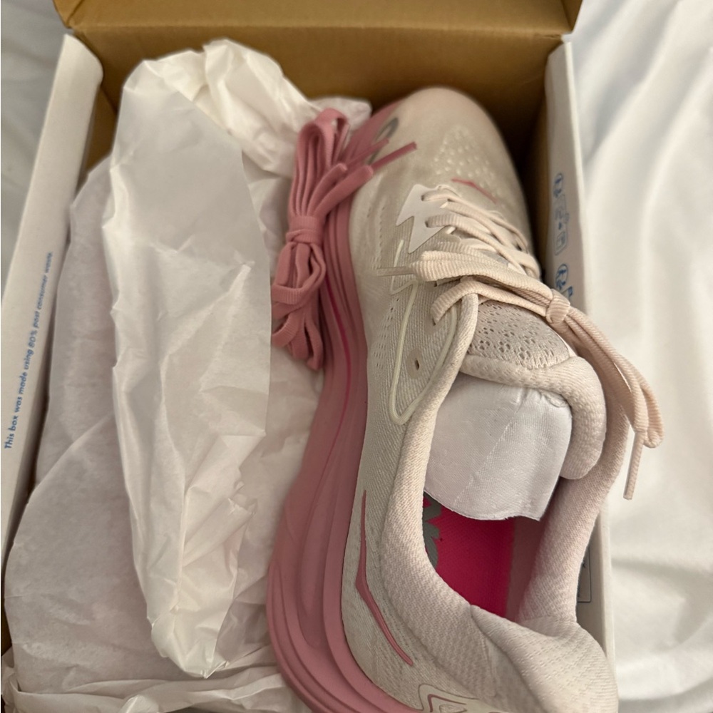 Women's Pink Hoka Running Shoes